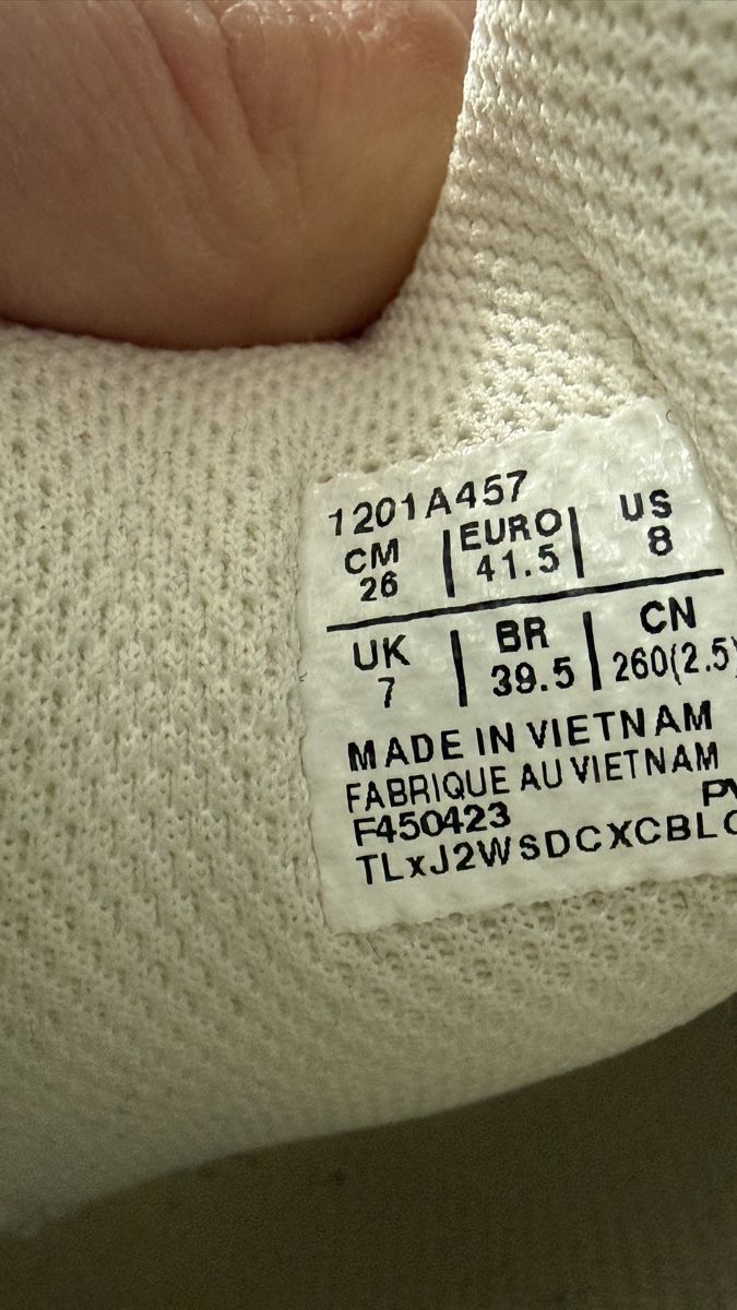 Asics Herrenschuhe: Asics 41.5 – Neu (gemäss Beschreibung) aus Ostermundigen von Hans9 1