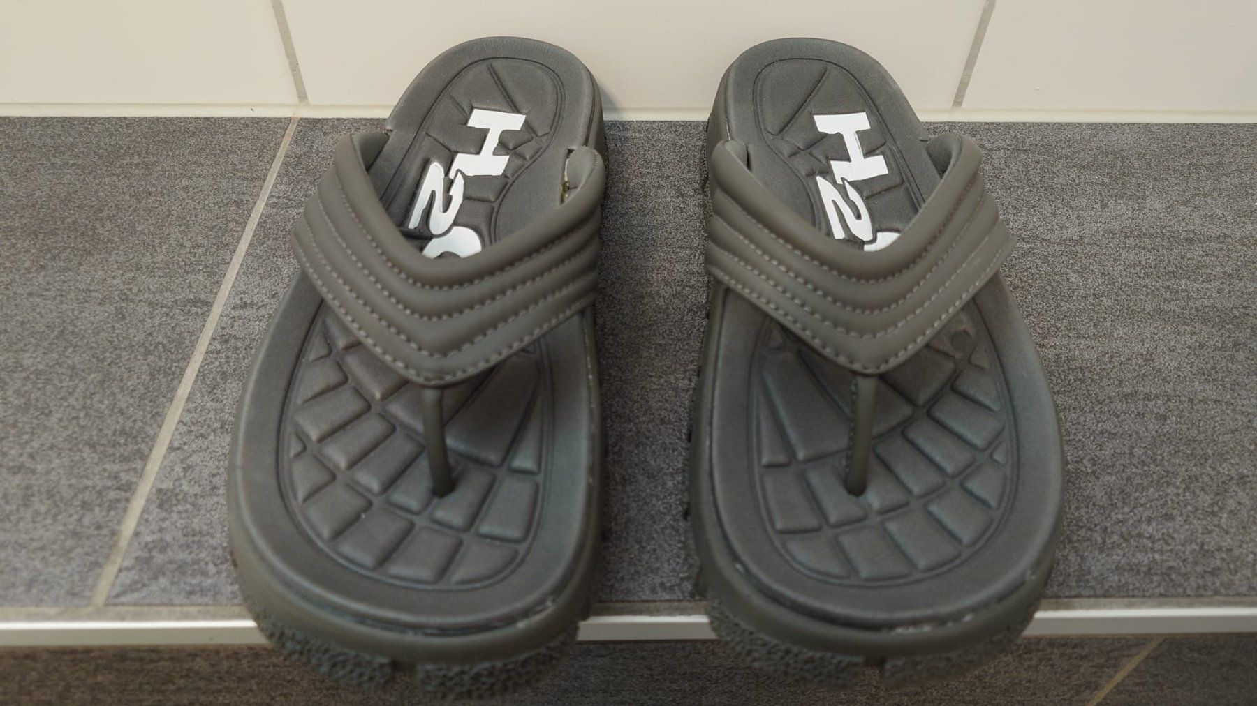 Scarpe da uomo: H2O Trek Flip Flop, Grösse 42 – Nuovo e nell'imballaggio originale da Riehen venduto da markstre11