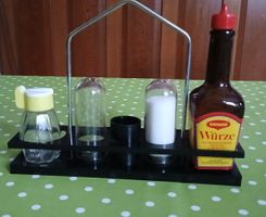 Maggi Gewürzständer mit Flasche und Streuern guter Zustand