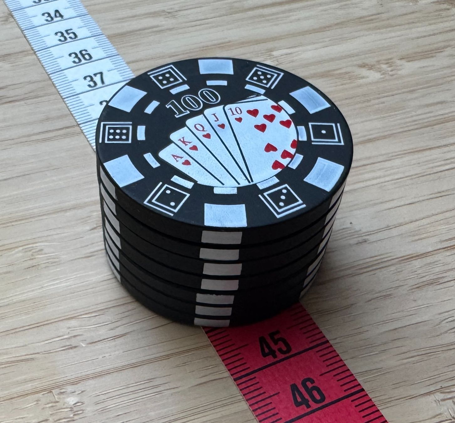 Tabacchi: schwarzer Pokerchips Grinder, black, Mühle – Nuovo e nell'imballaggio originale da Winterthur venduto da YaV 4