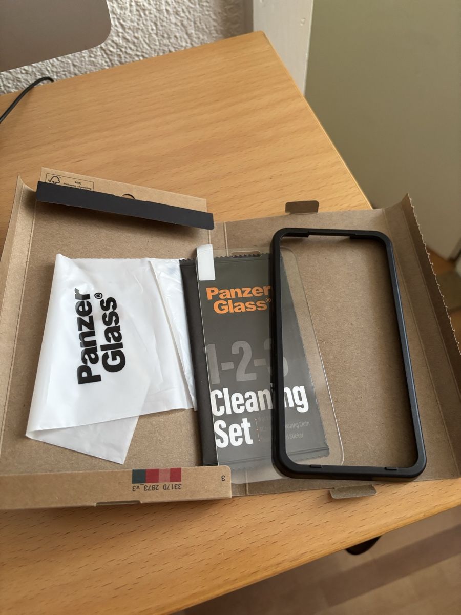 Lackretusche & Schutzfolien: PanzerGlass iPhone 15/16 Displayschutz NEU – Neu (gemäss Beschreibung) aus Bern von saab79 1