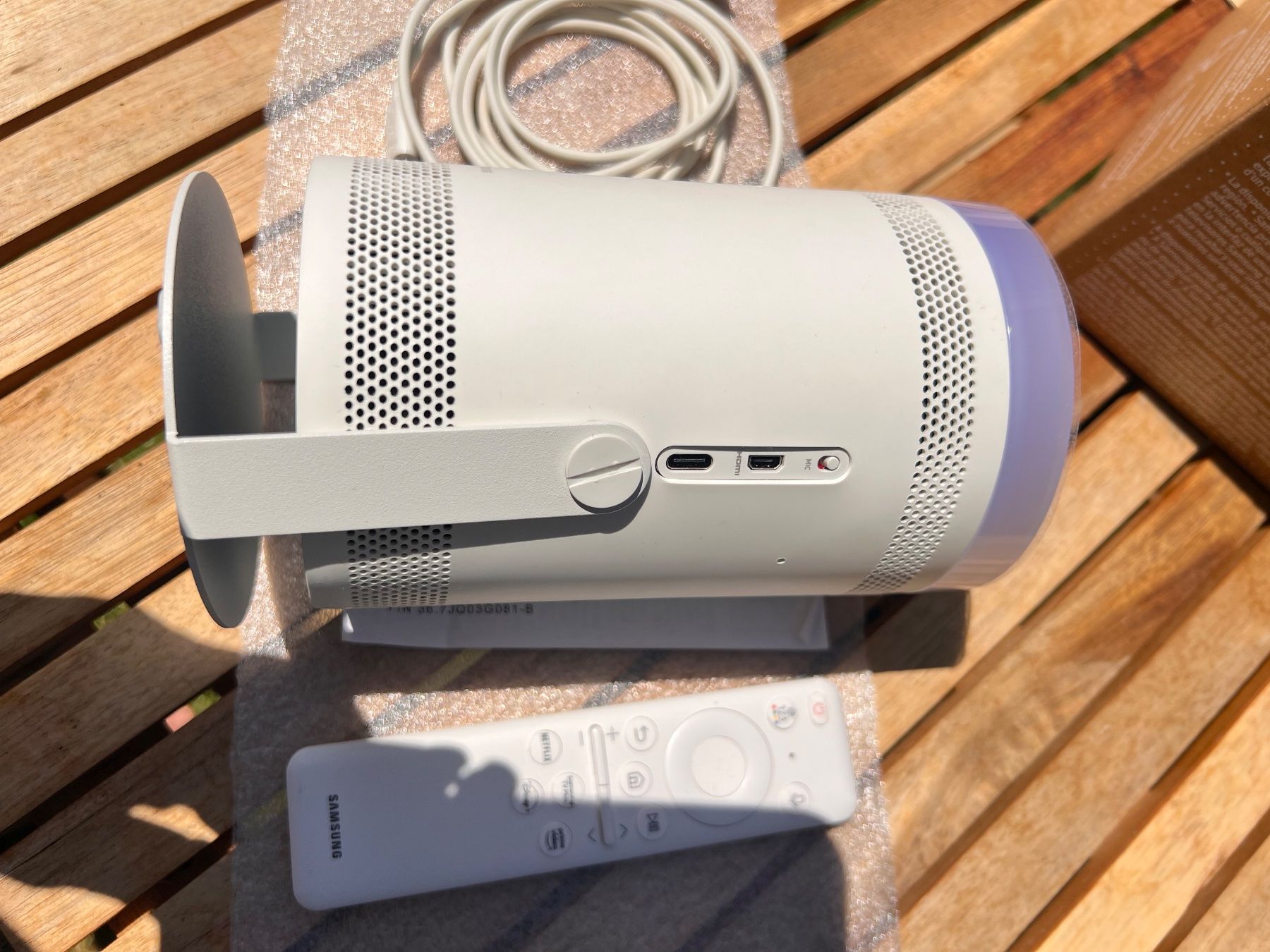 Samsung Tragbarer Mediaplayer: Freestyle projector !defective! – Defekt aus Lausanne von NYC67 5