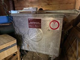 Robuster Gewerbeabfallbehälter - Ideal für Ihr Geschäft!