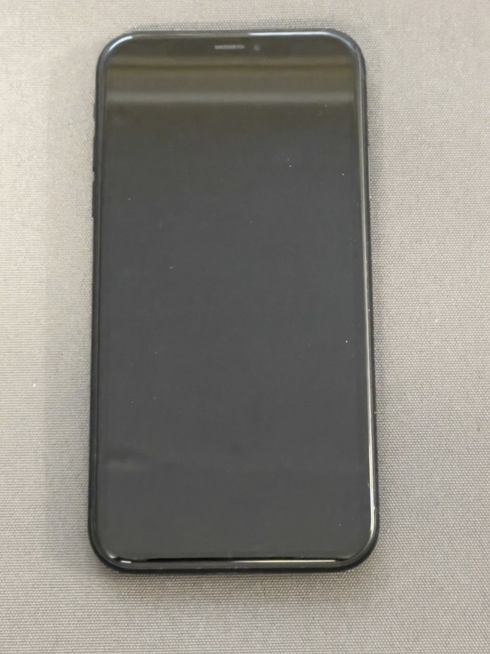 Apple Telefoni cellulari / Smartphones: iPhone XR 64 GB – Usato da Murten venduto da Ursfr