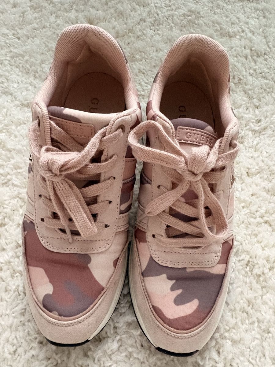 Damenschuhe: Guess Damen Snickers – Gebraucht aus Wohlen AG von mag_ry6l 3