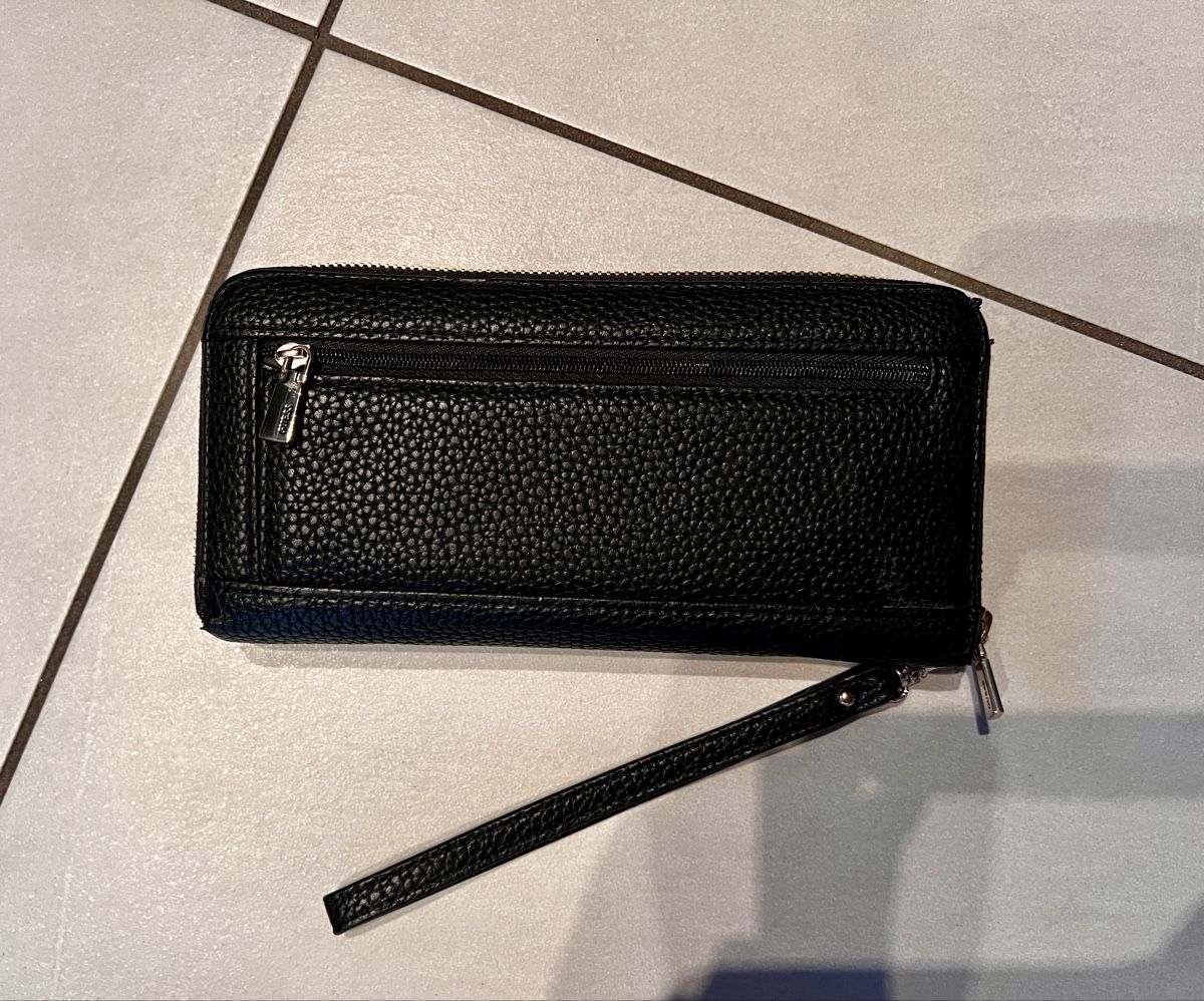 Guess Portamonete: Guess Portemonnaie – Usato da Winterthur venduto da Concorde12 2