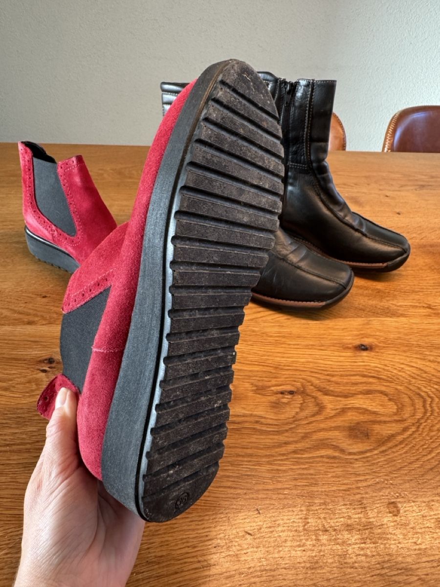 Scarpe da donna: 2 Paar Schuhe Grösse 36 – Usato da Niederbüren venduto da Oetschli 3