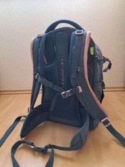 Satch Borse & Zaini: Satch Schulrucksack mit Regenschutz – Usato da Pfungen venduto da Carver0671 1