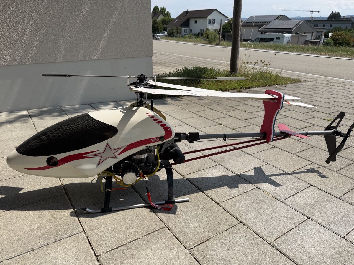 Vario Helicopter RC Kits de montage: Vario Benzin-Helikopter mit oder ohne Futaba FX-40 FX40 – D'occasion à Weinfelden par Rhubschmi0