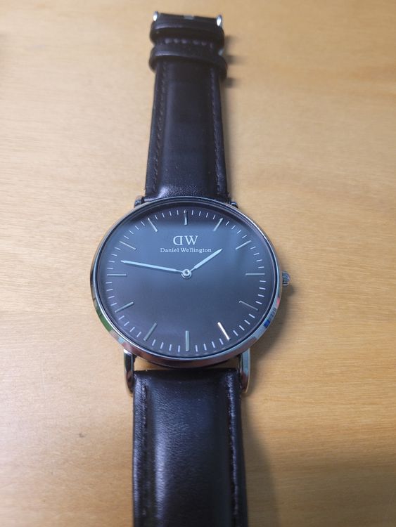 Daniel Wellington Watch SN 01080226835 Comprare su Ricardo