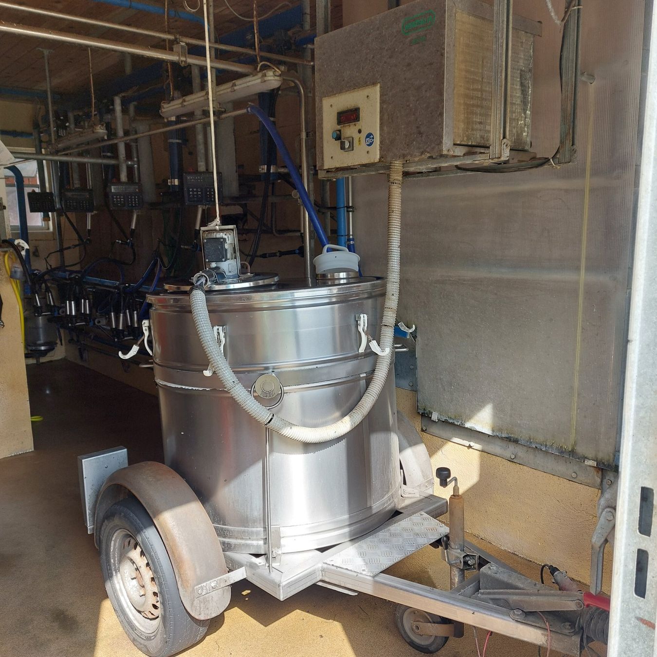 Tecnica di mungitura: Milchtank – Usato da Schüpfheim venduto da Zemaender