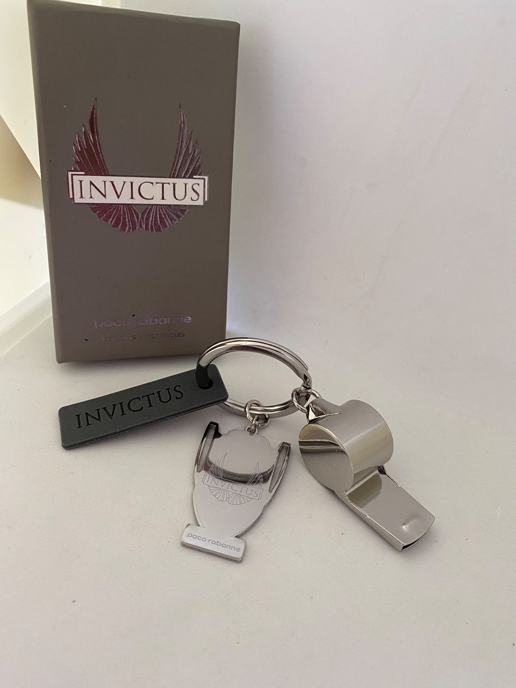 Portachiavi: Porte-clés Invictus Paco Rabanne – Nuovo e nell'imballaggio originale da Bouveret venduto da wes_7zll
