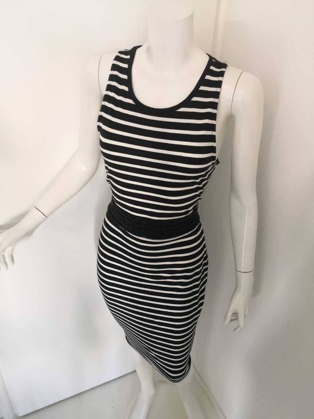 Mango Robes: 🤩MANGO STRETCH-KLEID SCHWARZ-WEISS GESTREIFT – Neuf (Voir description) à Olten par Naja-Twins-Twins 4