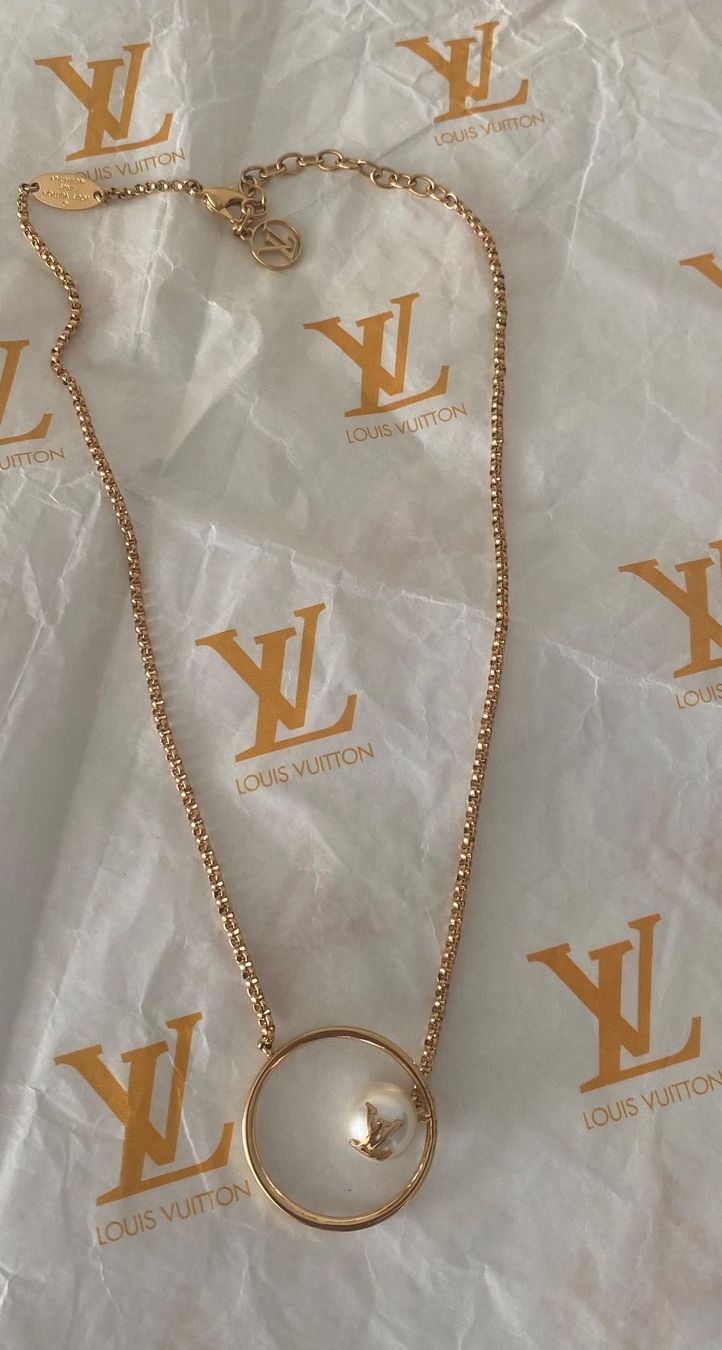 Louis Vuitton Ketten: EYECATCHER - LOUIS VUITTON LV Eclipse Pearls Halskette – Neu und originalverpackt aus Winkel von ferrari2022 2