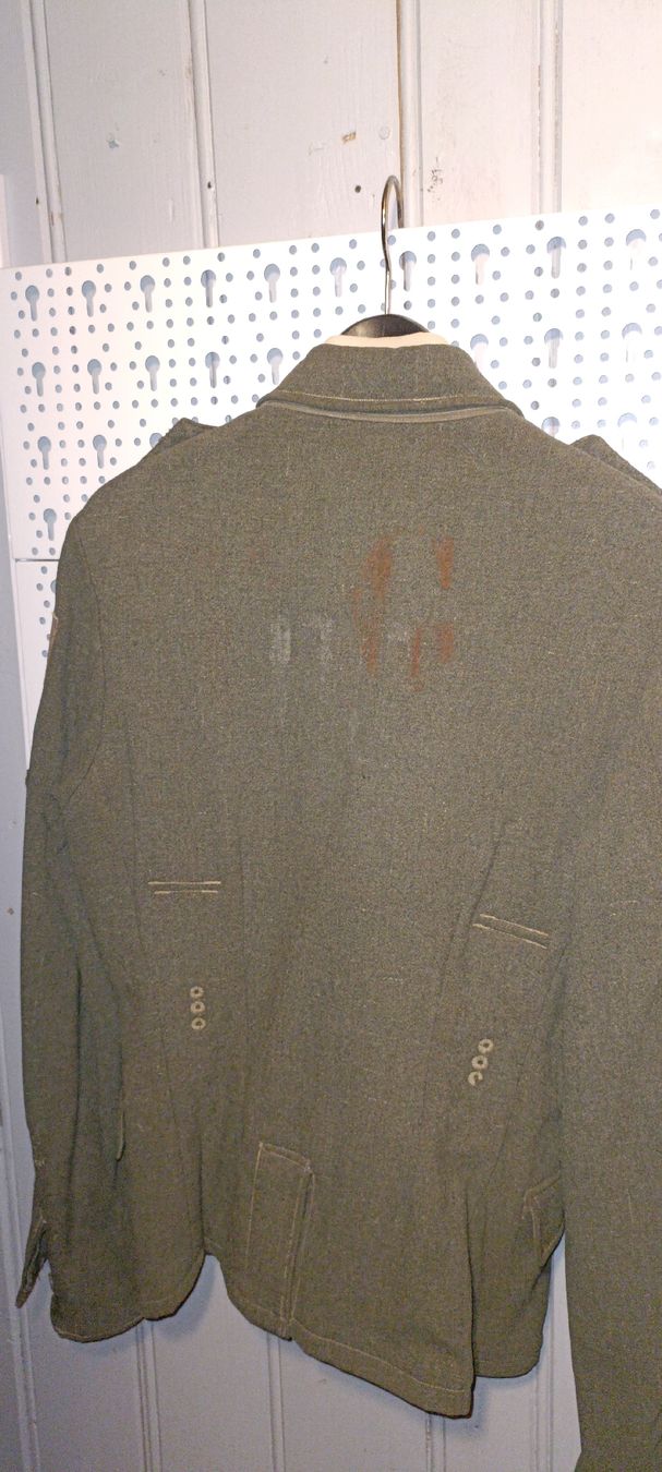 Uniformen: Kriegsgefangenenbluse – Gebraucht aus Grindelwald von sdb_yc5m 1