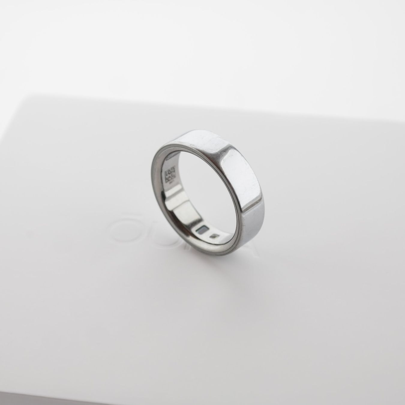 Smartwatch: SmartRing Oura Ring 4 Silver - taille 15 (23.6 mm) – Usato da Bouveret venduto da dorco 1