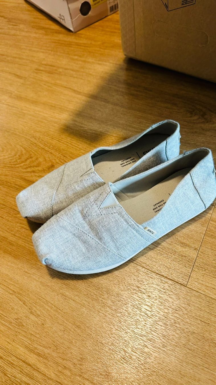 Toms Damenschuhe: TOMS Espadrilles Gr. 36.5 – Gebraucht aus Unterägeri von dom_5l9p 1