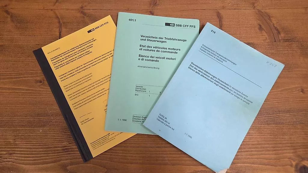 SBB/CFF/FFS Dokumente: 3 SBB Reglemente alt – Gebraucht aus Belp von Yvi76