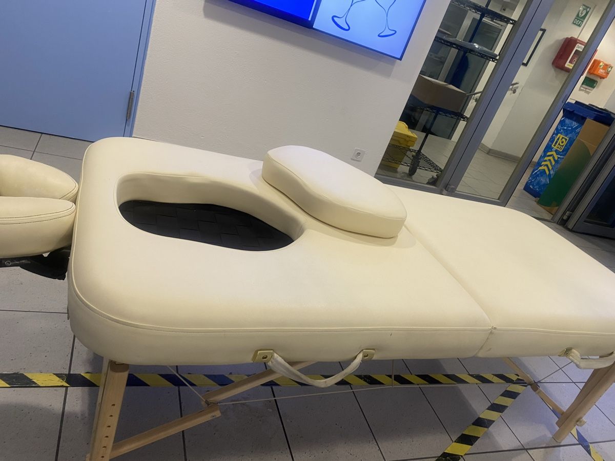 Lettini & sedie per cosmetici: Earthlight Massage liege stabiler als Oakwork – Usato da Zürich venduto da joyfulgrace 3