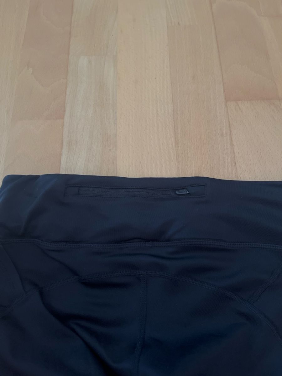 Nike Hosen: Tights – Neu (gemäss Beschreibung) aus Allschwil von nen_5t8g 5