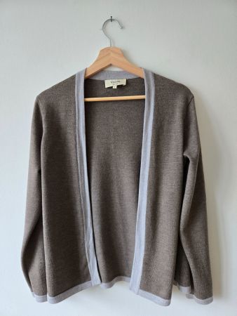 Strickjacke aus Merinowolle, M, sehr guter Zustand