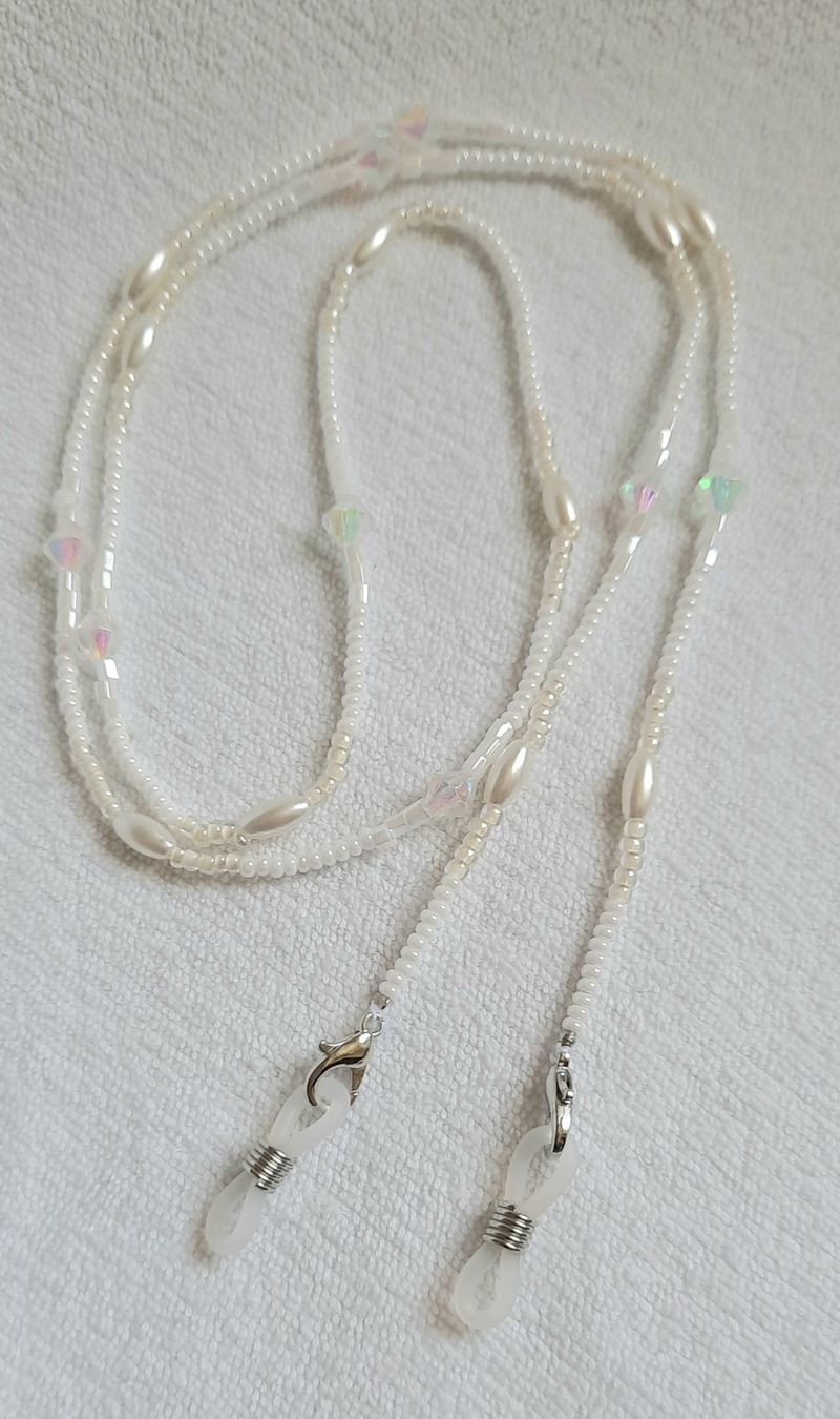 Catenine: Pro Stk. Brillenkette Neu CHF. 6.00 – Nuovo (secondo la descrizione) da Spreitenbach venduto da Margot-09 1