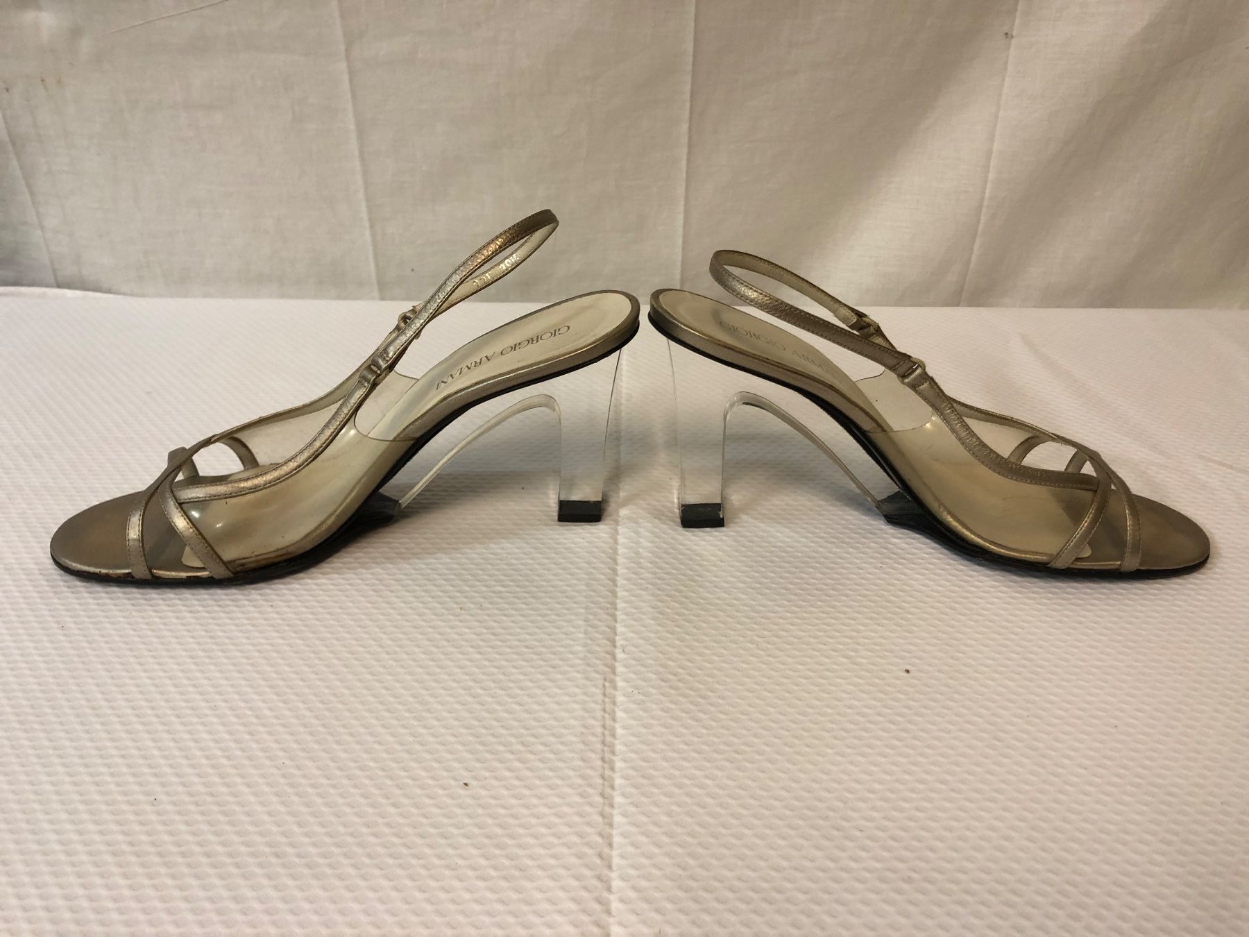 Armani Scarpe da donna: Giorgio Armani Pumps Grösse 39.5 – Usato da Brunnen venduto da Allerwaren 2