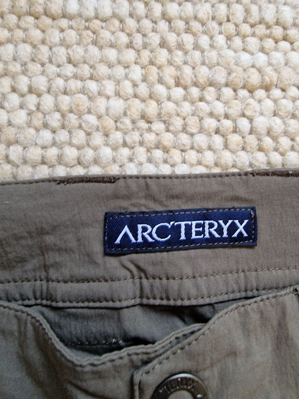 Arcteryx Hosen: Arcteryx Wanderhose 30/32 – Gebraucht aus Basel von Bakuda