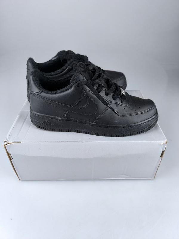 Scarpe da uomo: NIKE AIR FORCE 1 Schuhe – Usato da Rüti ZH venduto da Restwert_Rueti_ZH 1