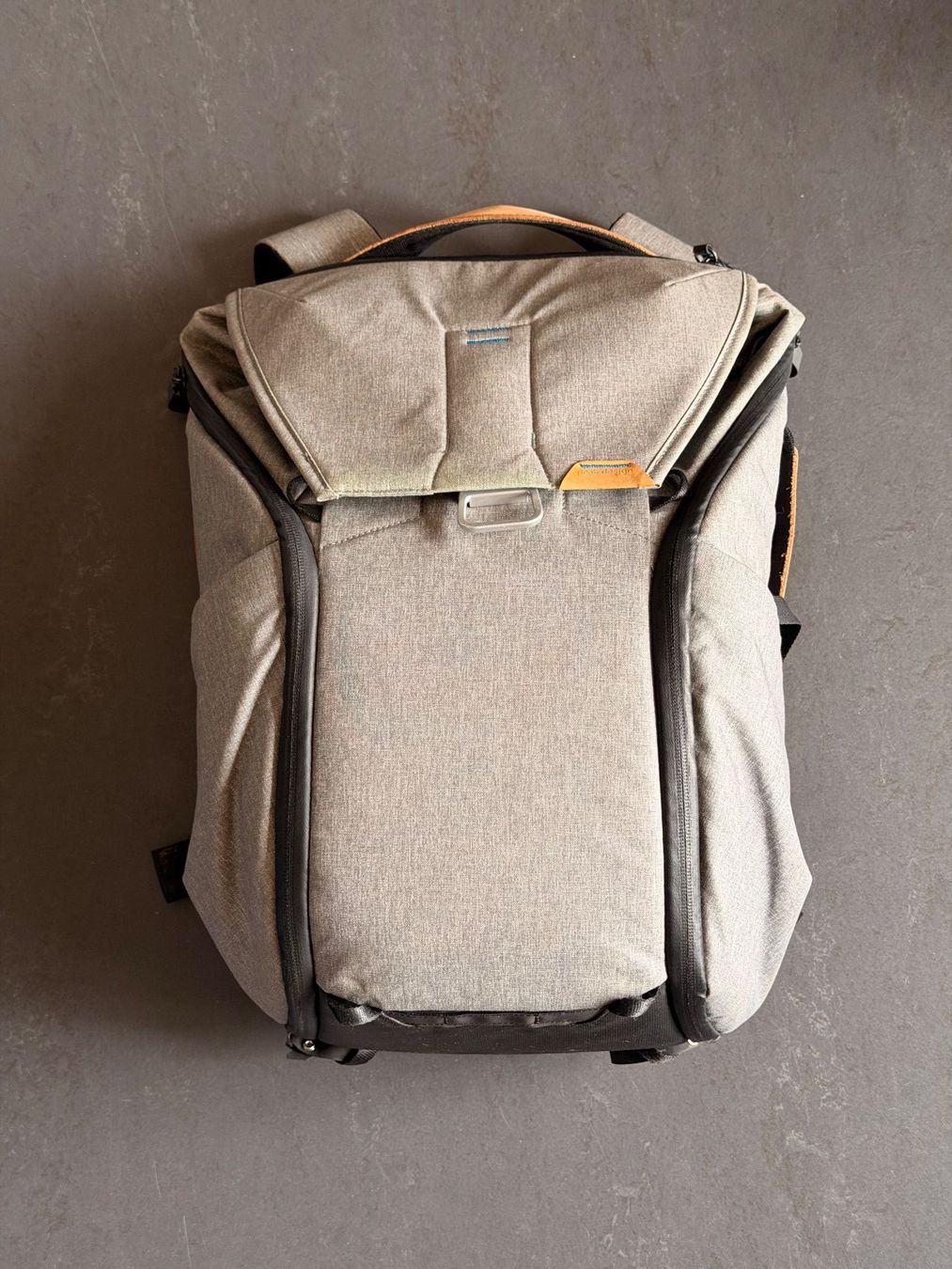 Peak Design Zaini: Kamerarucksack Peak Design The Everyday Backpack 20l Grau – Usato da Aarau venduto da Roadster08