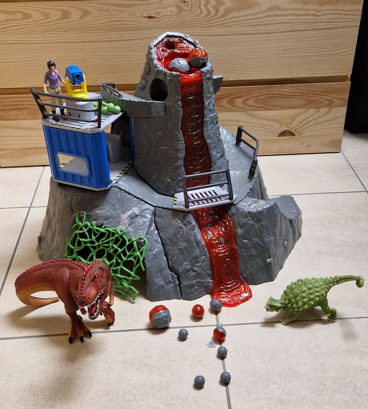 Schleich Giocattoli: Schleich - Große Vulkan Expedition – Usato da Benken SG venduto da EgMoJo