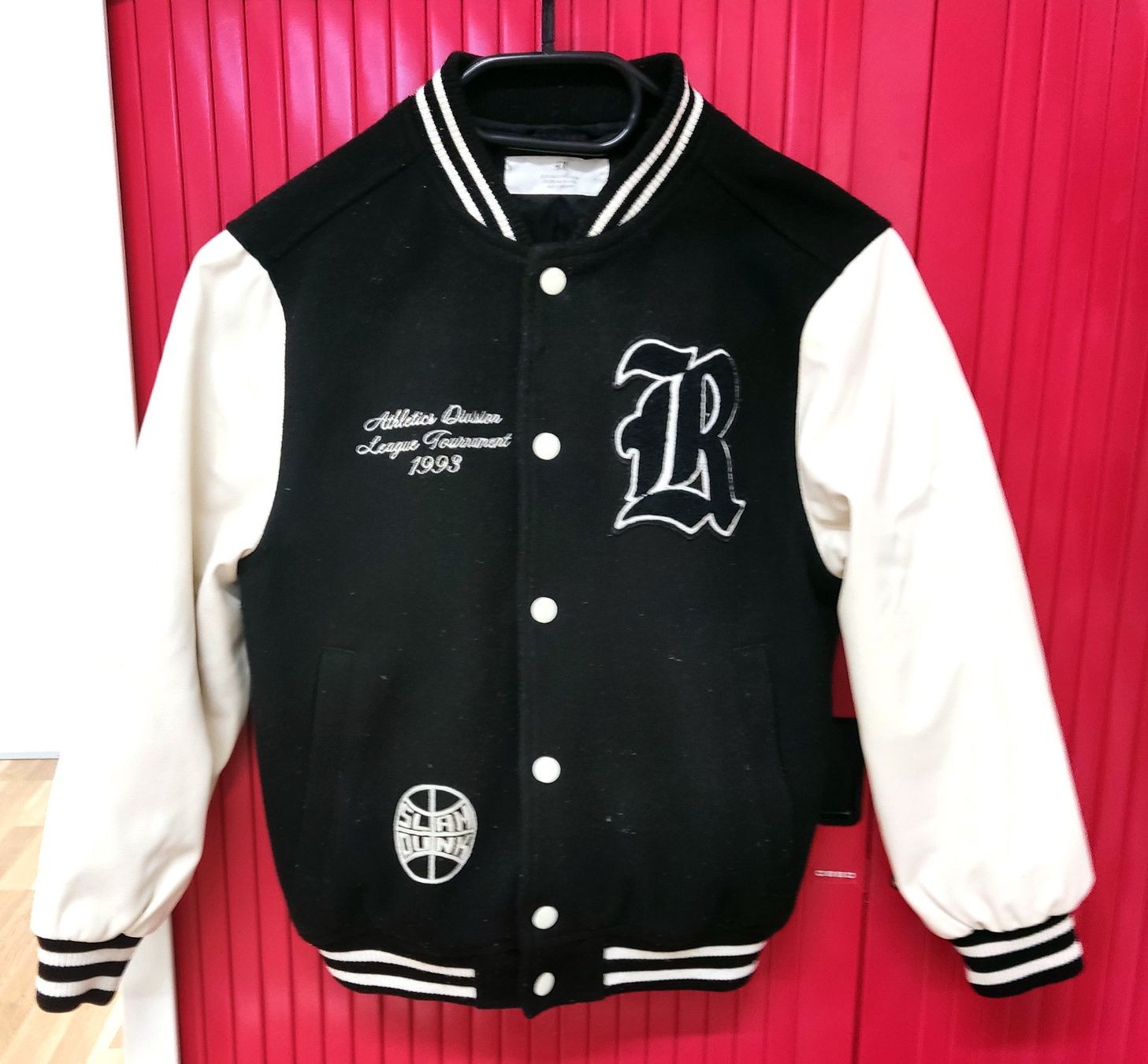 H&M Giacche: H&M Baseball Jacke Jungen Gr. 134 – Usato da Biel/Bienne venduto da AnikaNah