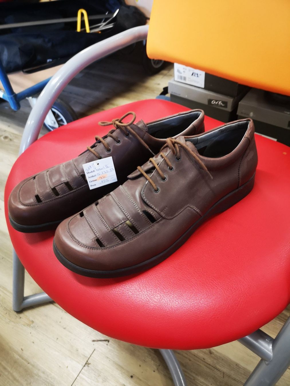 Helvesko Herrenschuhe: Helvesko – Neu und originalverpackt aus Möhlin von Highwaytom