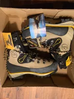 Neue  Wander/ Berg schuhe  Gr.38