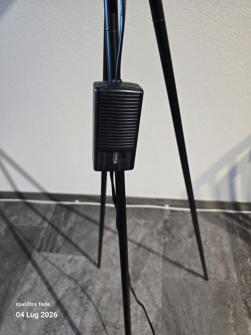 Lampes: Stehlampe Vandeheg mit dimmer – D'occasion à Stallikon par Federicoincani 2