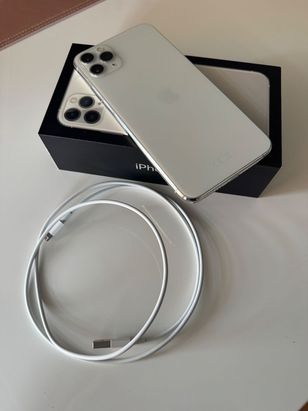 Apple Portables: iPhone 11 Pro Max – D'occasion à Illnau par PS62 1