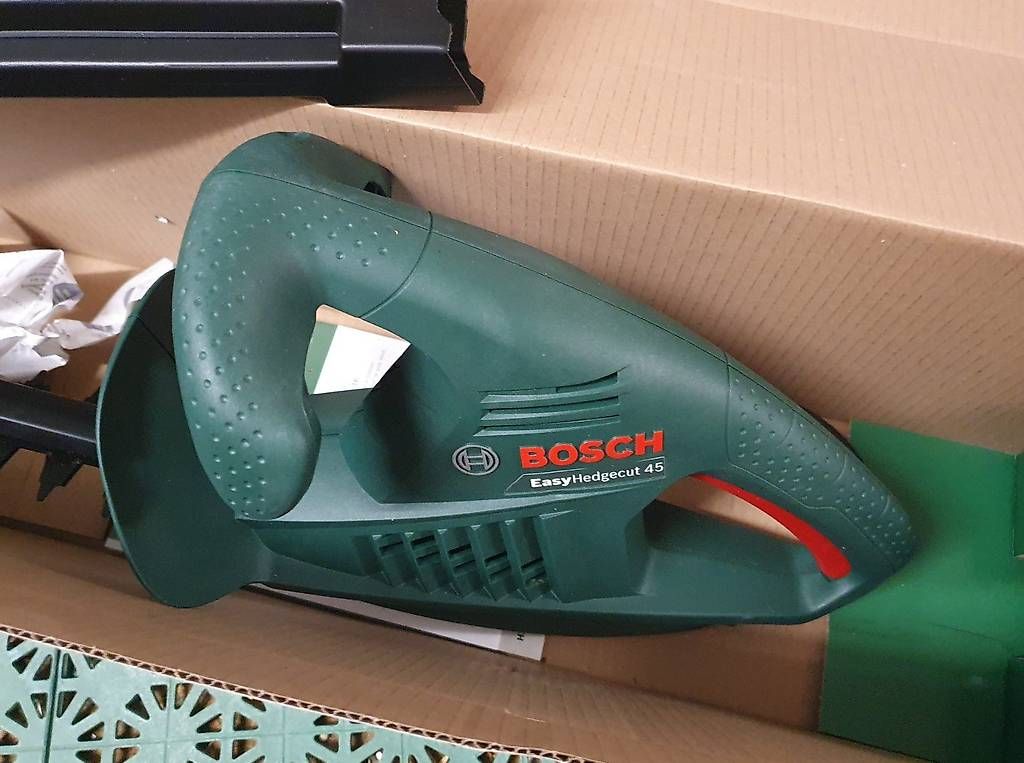 Alle Werkzeuge: Bosch EasyHedgeCut 45 Heckenschere – Gebraucht aus Nidau von jul_6tpv 2