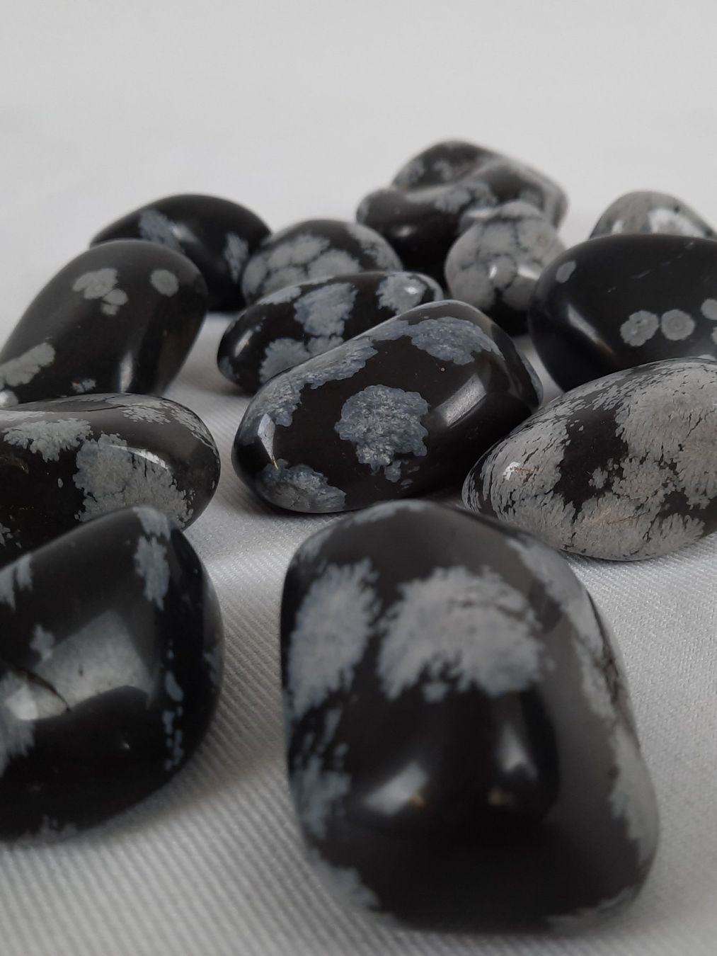 Minerali & Pietre curative: Schneeflocken-Obsidian – Usato da Beinwil am See venduto da Restwert_Beinwil 1
