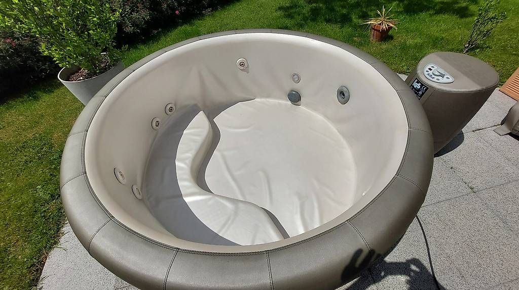 Softub Whirlpool: Softub Poseidon/Portico 6 Monate jung – Usato da Schongau venduto da Immocar 1