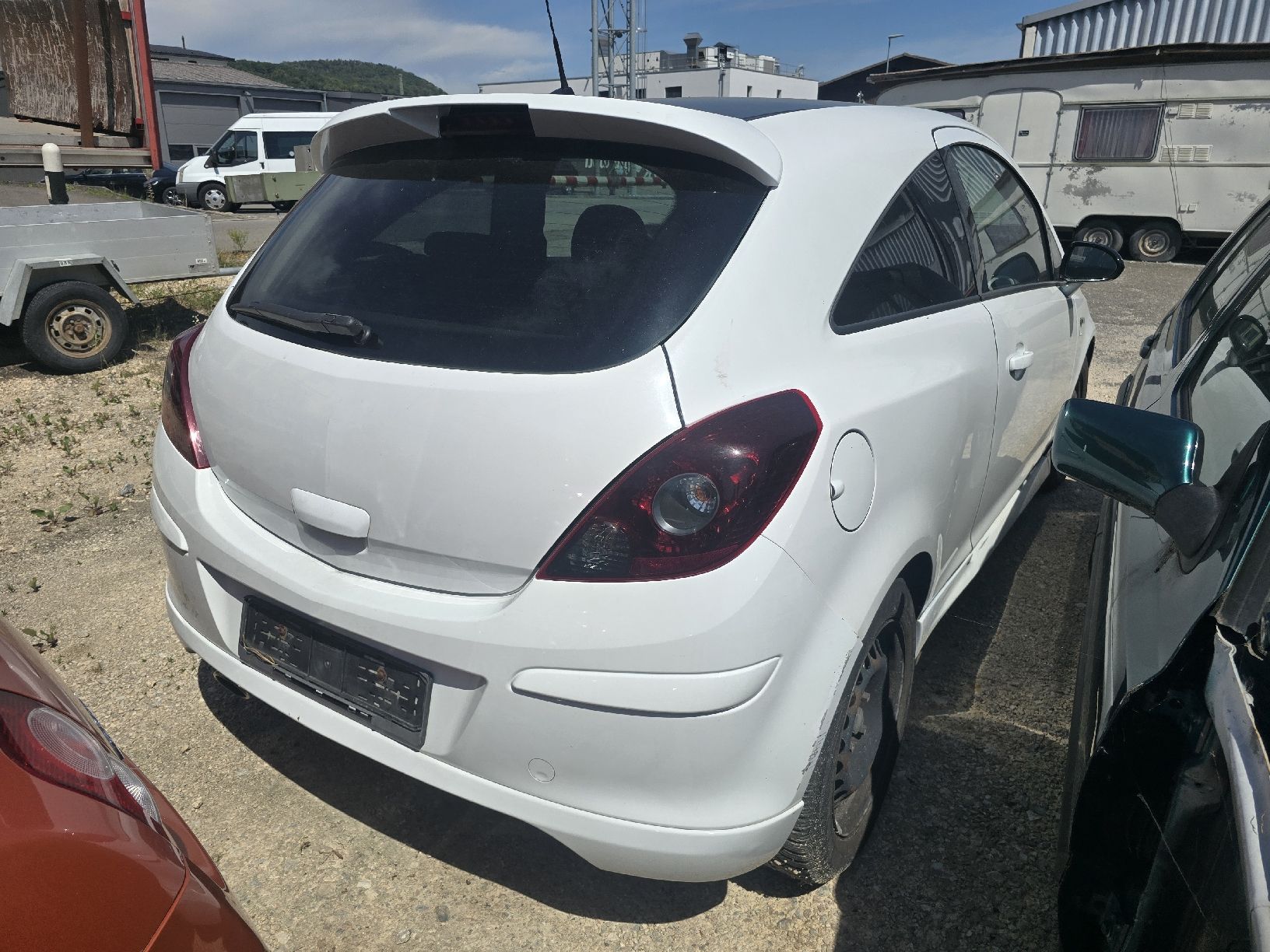 Opel Automobili: opel corsa D – Difettoso da Thayngen venduto da Central5 3