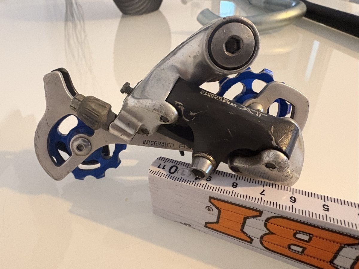 Shimano Ersatzteile: Shimano Deore XT RD-M737 Schaltwerk – Gebraucht aus Giubiasco von bulag 1