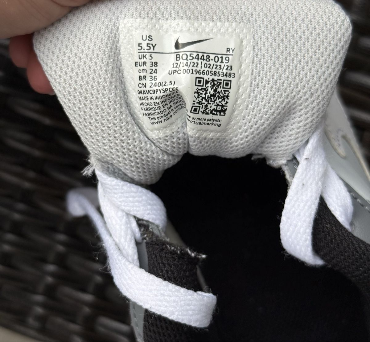 Nike Scarpe da donna: Nike Sneaker grau weiss Grösse 38  – Usato da Münchenstein venduto da sof_8vcz 4
