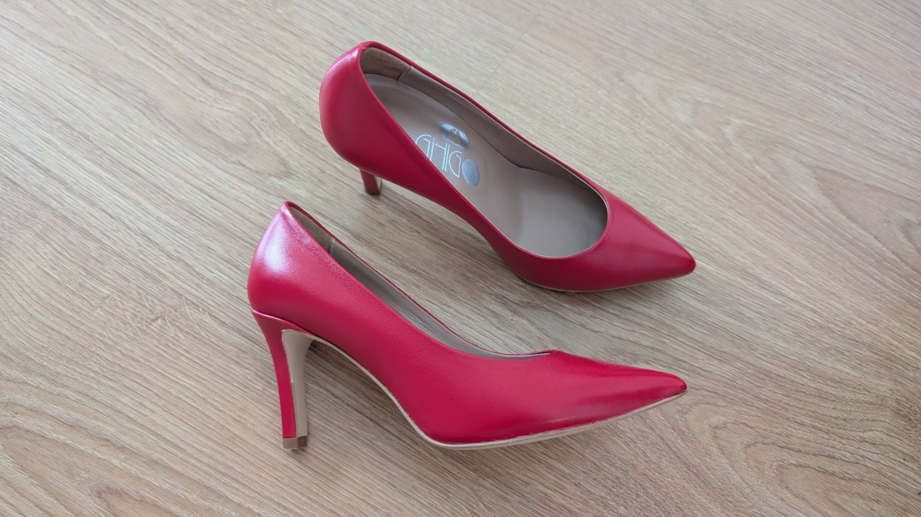 Chaussures femmes: NEU Ital. Leder Designer Schuhe Gr.33 – Neuf (Voir description) à Gränichen par des_d9rk 3
