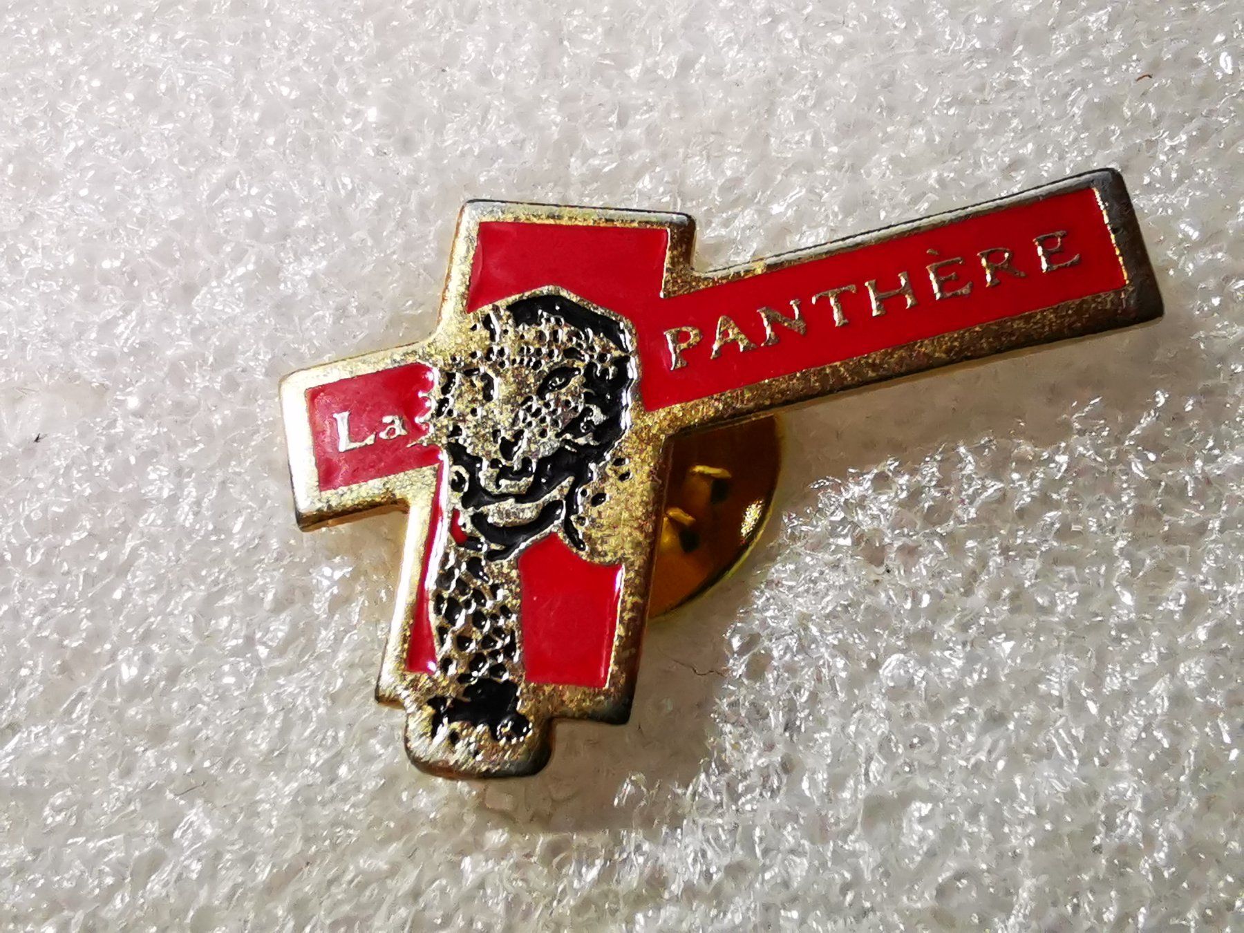 Placchette & Badge: Ansteckpin 25: La Panthere – Usato da Oppligen venduto da Pin-Fall-Shop
