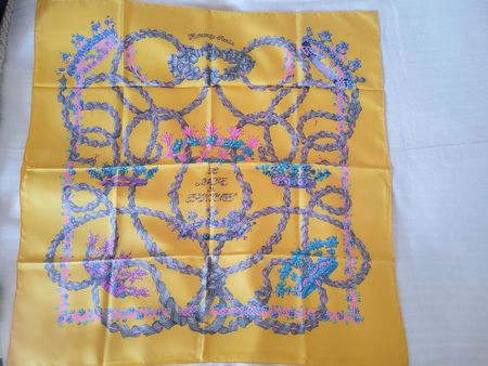Hermès Carré "Le Sacre du Printemps" foulard jaune