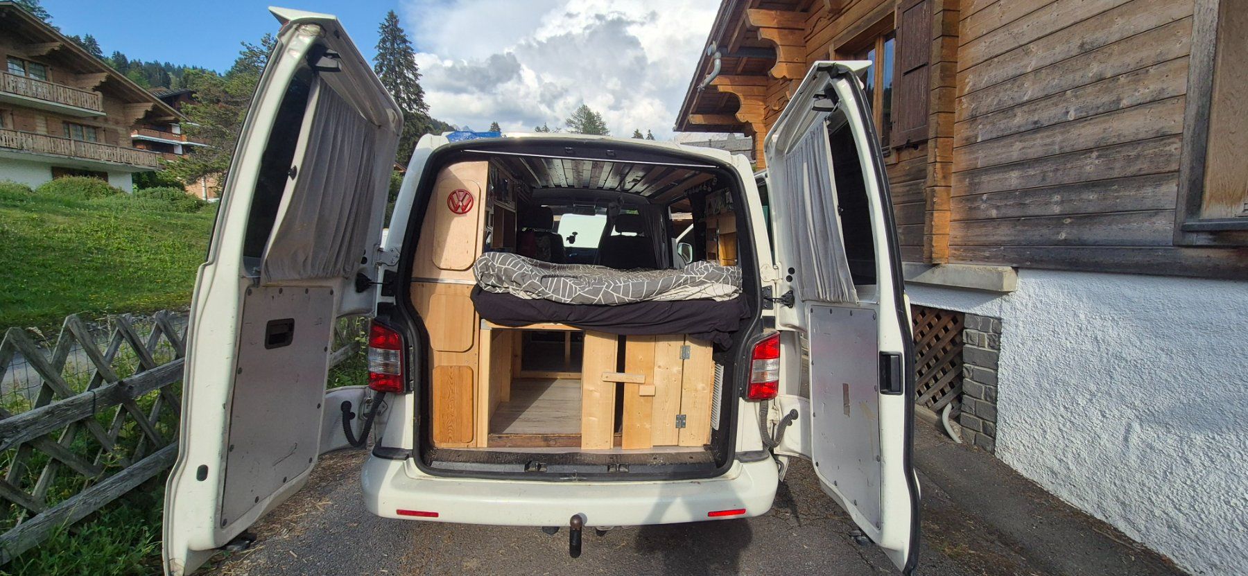 VW Veicoli commerciali: Transporter T5 2.5L 130ch. – Usato da Gryon venduto da dam_725s 4