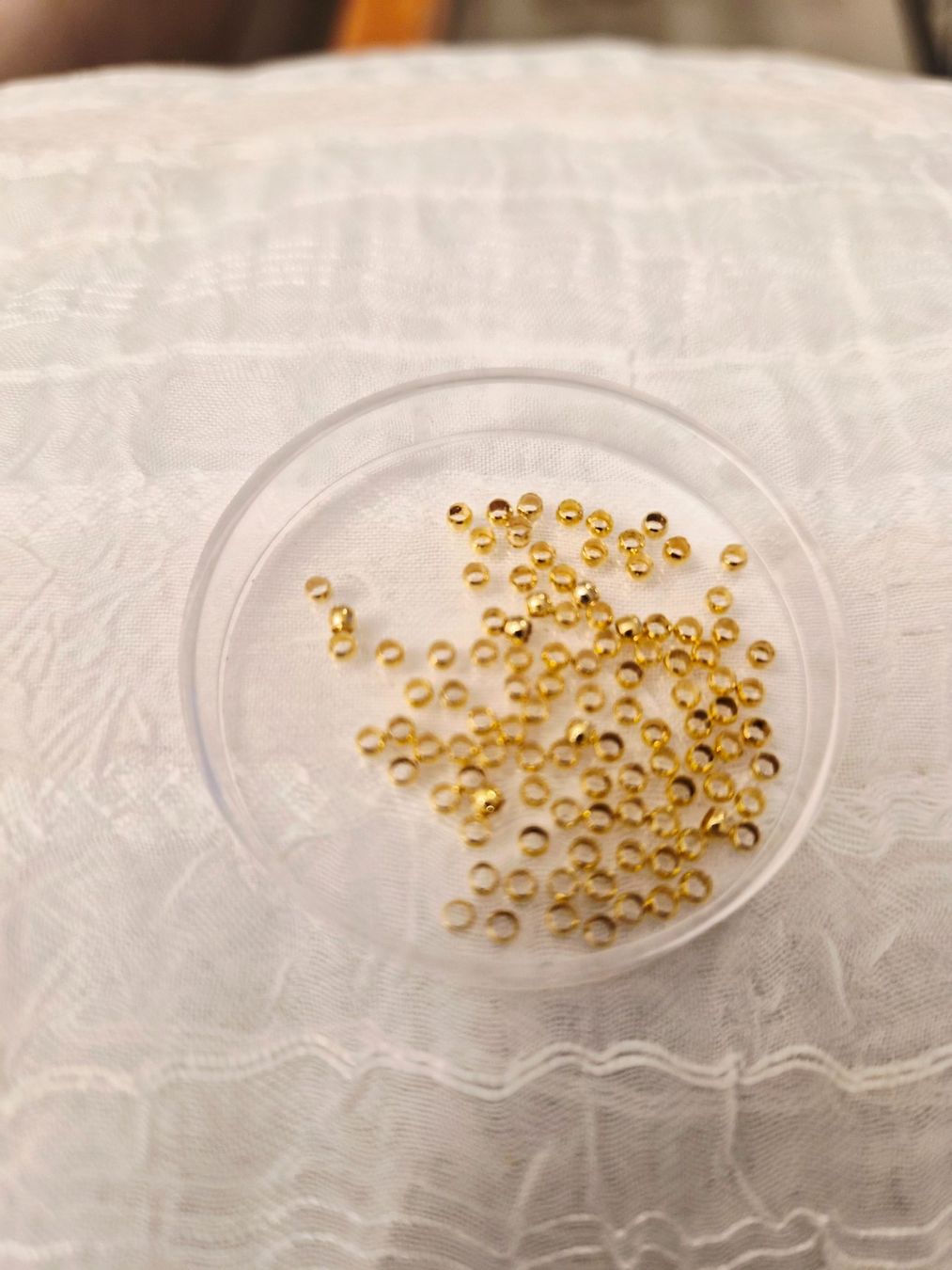 Perle (finte): Quetschperlen gold 2mm 100 stk – Nuovo e nell'imballaggio originale da Dietikon venduto da Eleda 1