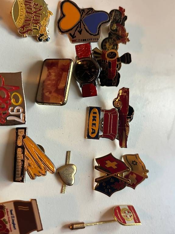 Placchette & Badge: Pins und Ring – Usato da Henggart venduto da Iltis2000 2