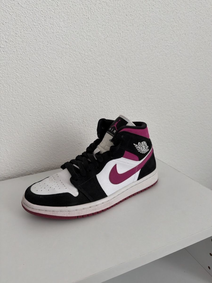 Jordan Chaussures femmes: Air Jordan 1 Mid – D'occasion à Kaisten par leo_wl2p 1