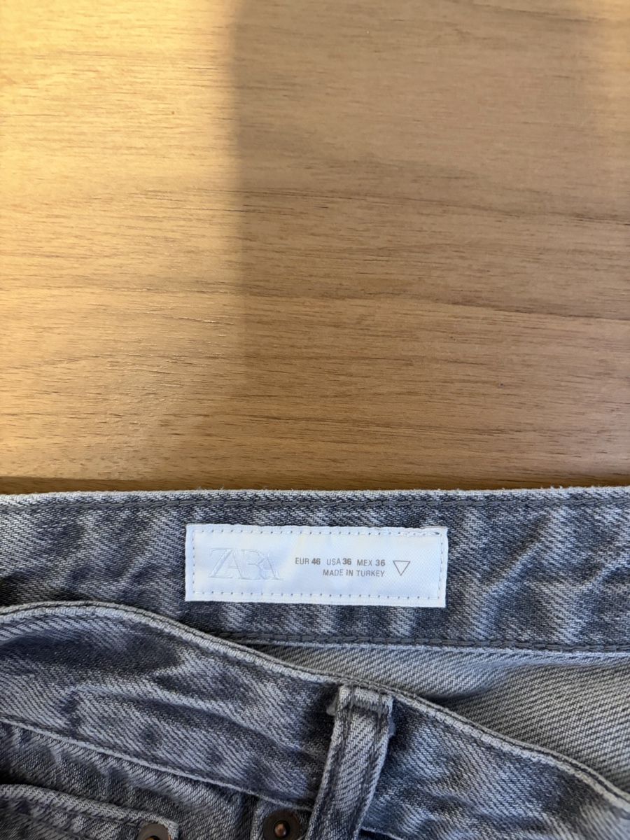 Jeans: Zara Man  Flared Jeans, size 46, light grey, great condition – Nuovo (secondo la descrizione) da Kilchberg ZH venduto da adycalin 1